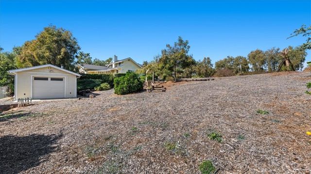 1304 Farrand Road, Fallbrook, CA 92028