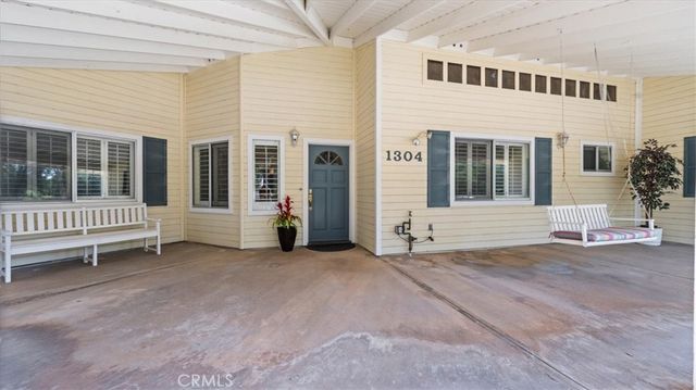 1304 Farrand Road, Fallbrook, CA 92028