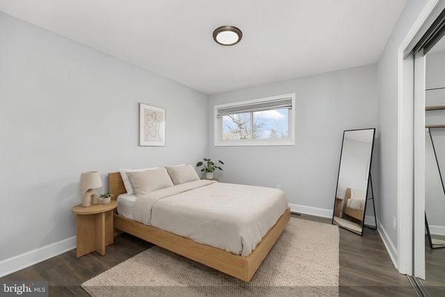 1001 WOODS PL, Alexandria, VA 22302