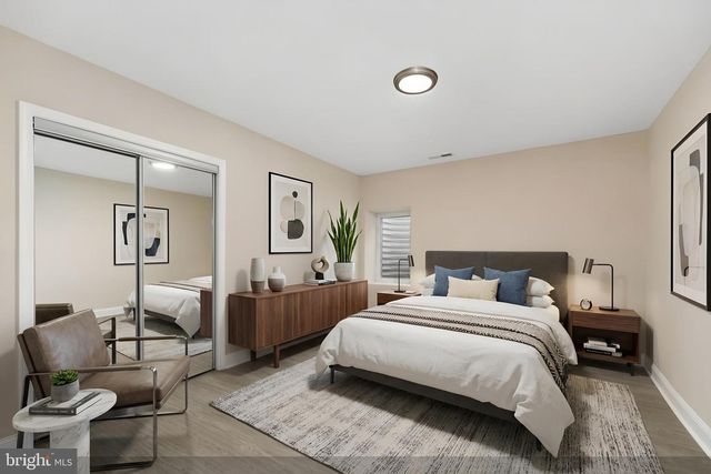 1001 WOODS PL, Alexandria, VA 22302