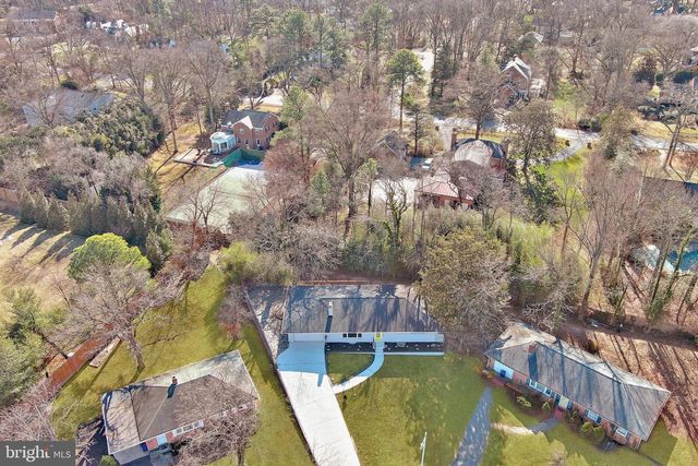 1001 WOODS PL, Alexandria, VA 22302