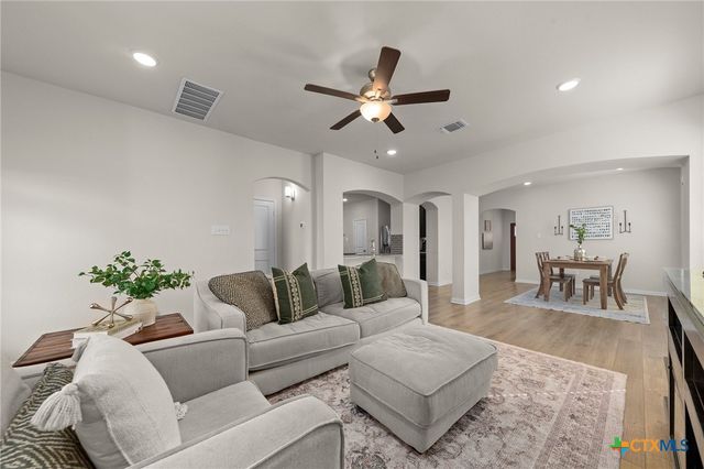 1044 Shelby Drive, Belton, TX 76513