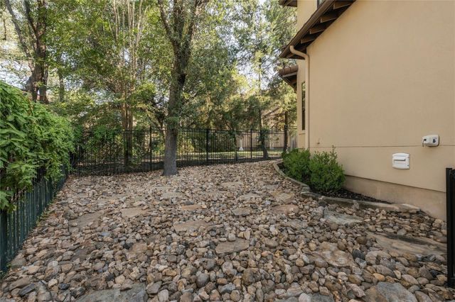 1036 Liberty Park DR 20, Austin, TX 78746