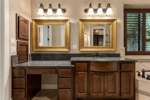 1036 Liberty Park DR 20, Austin, TX 78746