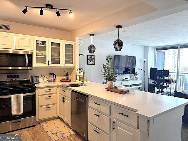 620 Peachtree Street NE 909, Atlanta, GA 30308