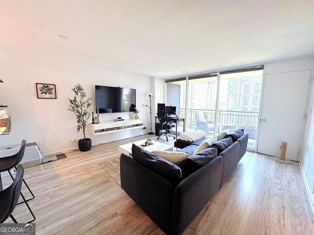 620 Peachtree Street NE 909, Atlanta, GA 30308