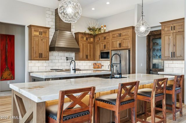 1510 E CLOUD Road, Phoenix, AZ 85086