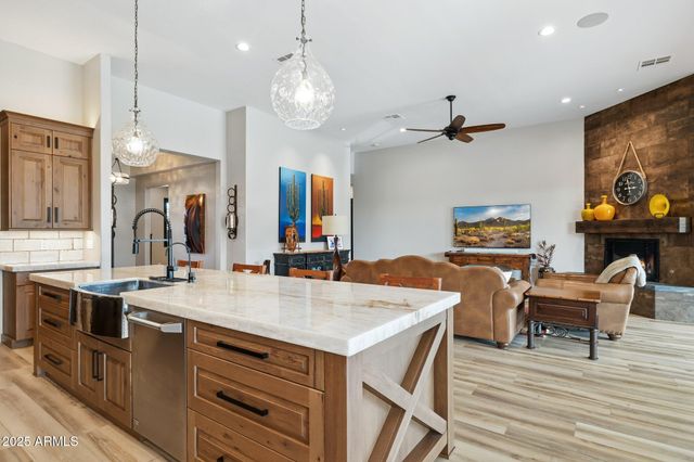 1510 E CLOUD Road, Phoenix, AZ 85086