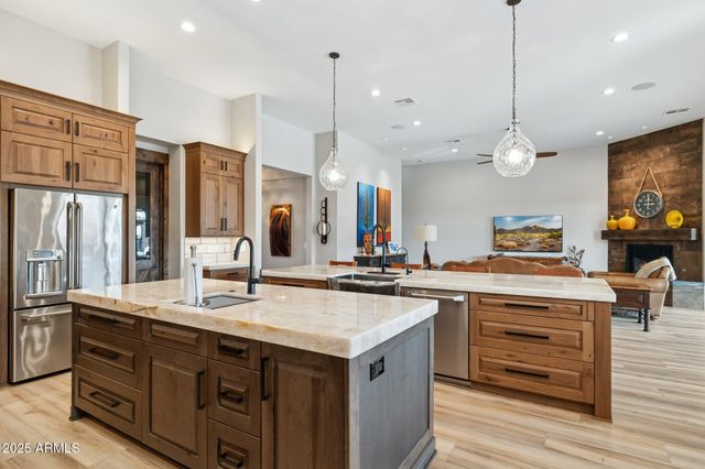 1510 E CLOUD Road, Phoenix, AZ 85086