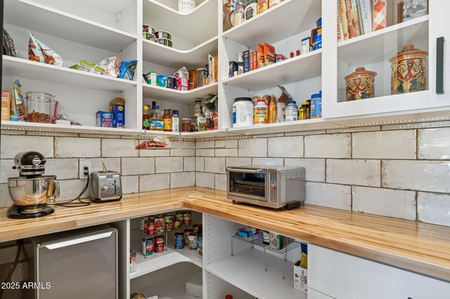 1510 E CLOUD Road, Phoenix, AZ 85086