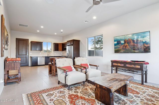 1510 E CLOUD Road, Phoenix, AZ 85086