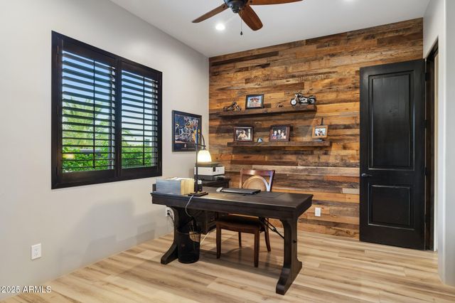 1510 E CLOUD Road, Phoenix, AZ 85086