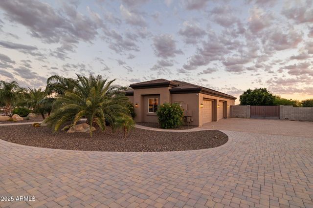 1510 E CLOUD Road, Phoenix, AZ 85086