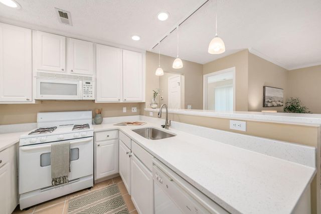 5315 Stonemeadow Avenue, F, Columbus, OH 43220