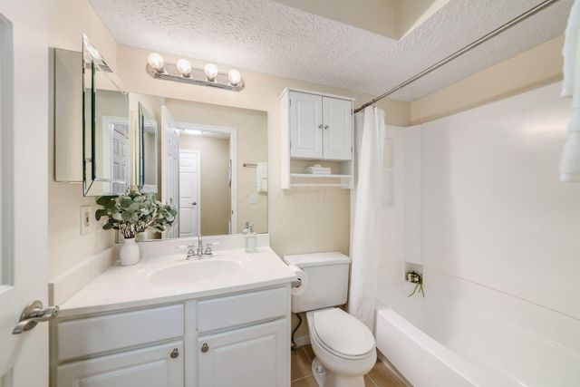 5315 Stonemeadow Avenue, F, Columbus, OH 43220