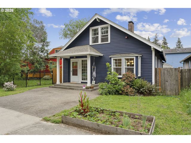 13048 Se KELLY Ct, Portland, OR 97236