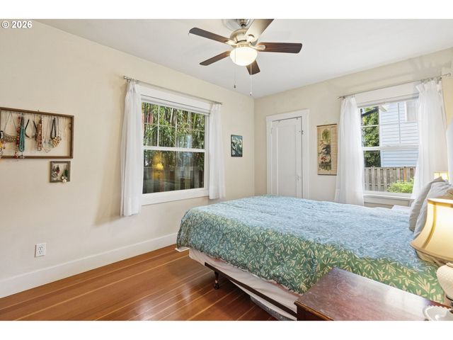 13048 Se KELLY Ct, Portland, OR 97236