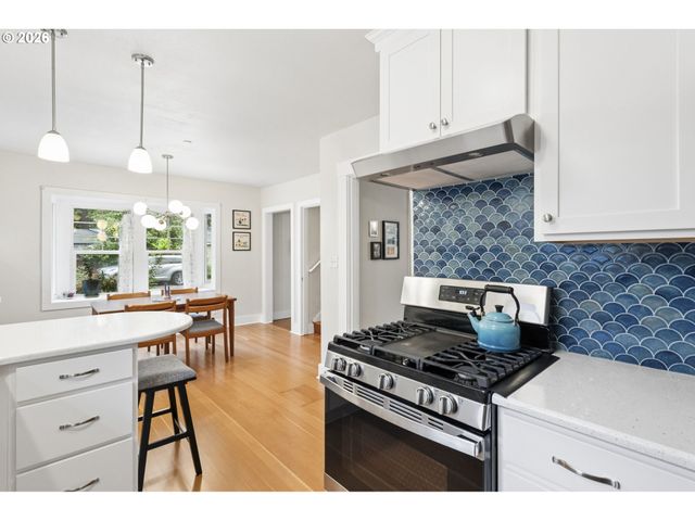 13048 Se KELLY Ct, Portland, OR 97236