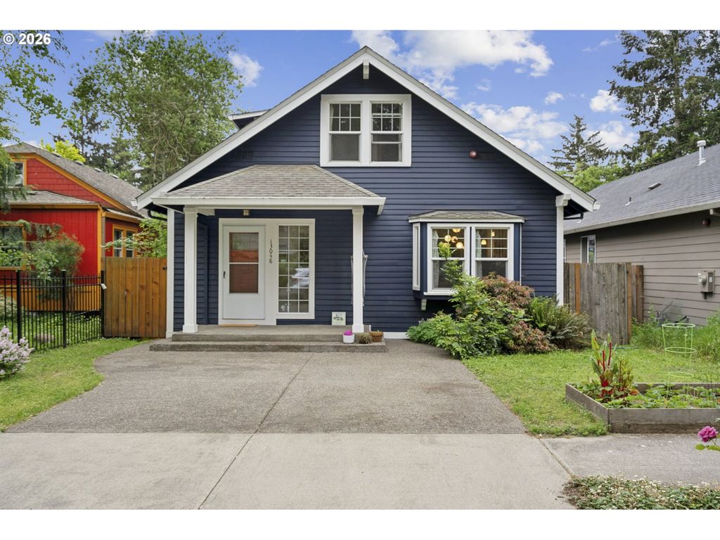 13048 Se KELLY Ct, Portland, OR 97236