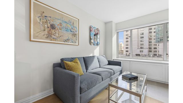 200 E 57th St Apt 10C, New York City, NY 10022