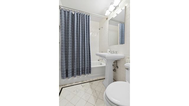 200 E 57th St Apt 10C, New York City, NY 10022