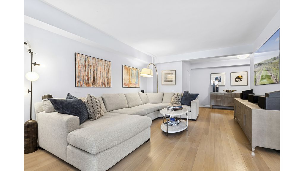 200 E 57th St Apt 10C, New York City, NY 10022