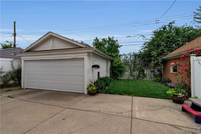 285 Hartwell Road, Buffalo, NY 14216