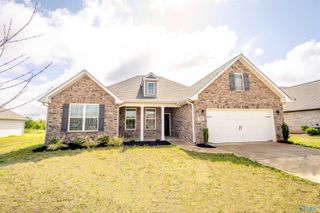 35 Winchester Drive, Priceville, AL 35603