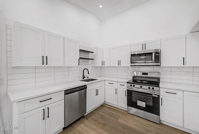 12475 N 83RD Drive, Peoria, AZ 85381