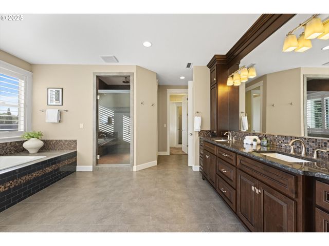 3301 Nw 105TH Cir, Vancouver, WA 98685