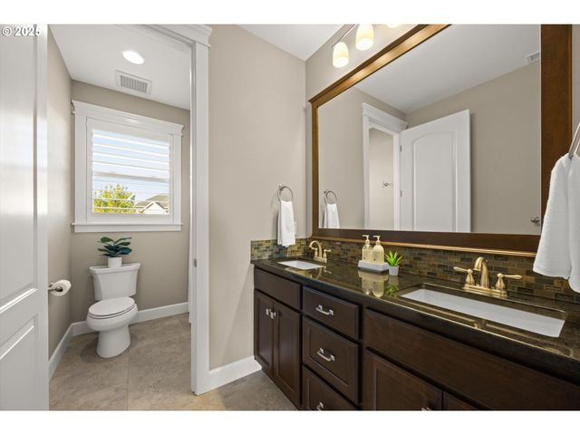 3301 Nw 105TH Cir, Vancouver, WA 98685