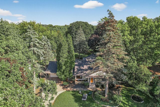 1544 Mississippi River Boulevard S, Saint Paul, MN 55116