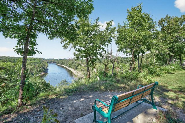 1544 Mississippi River Boulevard S, Saint Paul, MN 55116