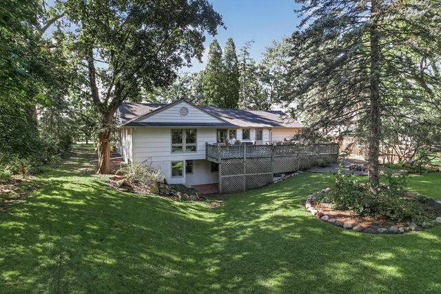 1544 Mississippi River Boulevard S, Saint Paul, MN 55116