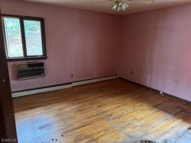 185 Kakeout Rd, Kinnelon Boro, NJ 07405