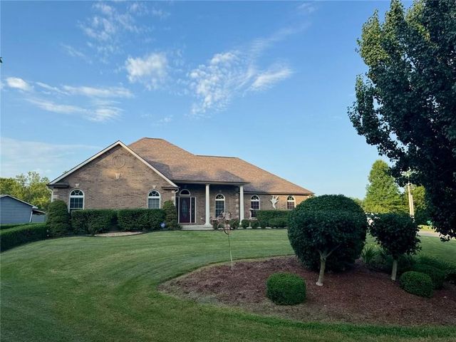 317 S Kentucky Street, Adrian, MO 64720
