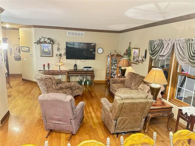 317 S Kentucky Street, Adrian, MO 64720