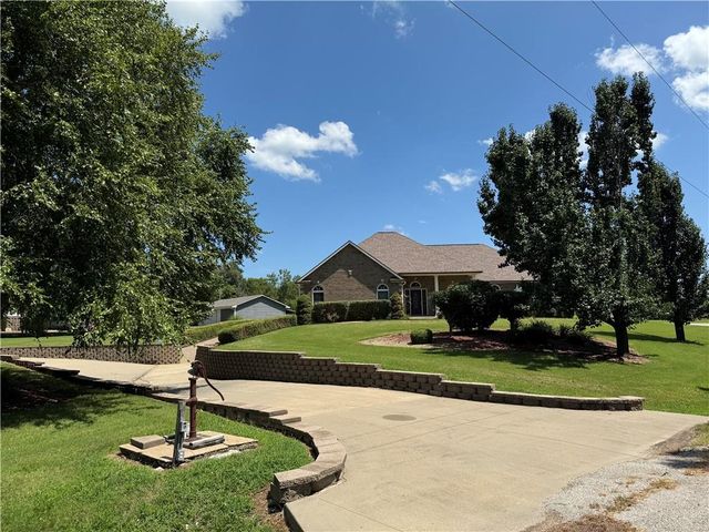 317 S Kentucky Street, Adrian, MO 64720
