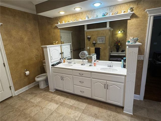317 S Kentucky Street, Adrian, MO 64720