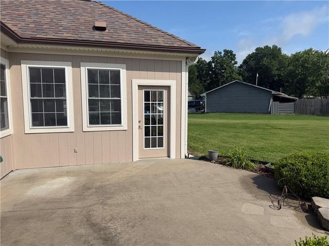 317 S Kentucky Street, Adrian, MO 64720