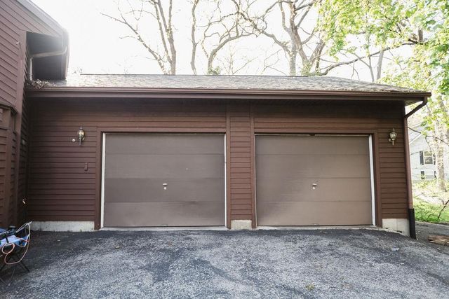 1815 Royal Oaks Drive, Janesville, WI 53548