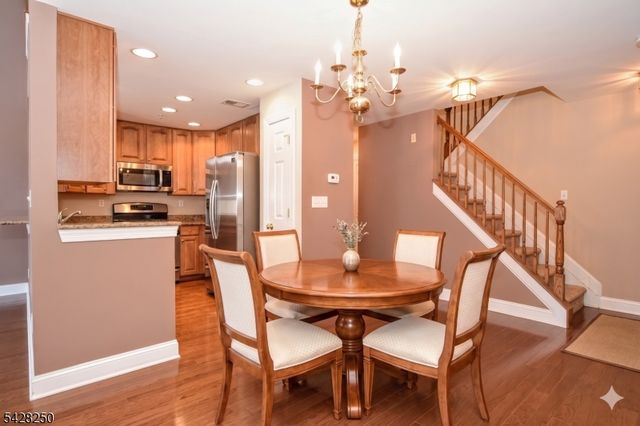 12 De Bruyle Ct, Hawthorne Boro, NJ 07506