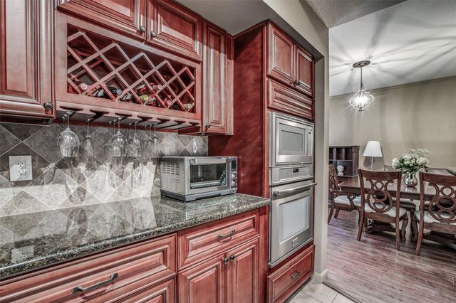 246 Litchfield Lane, Houston, TX 77024