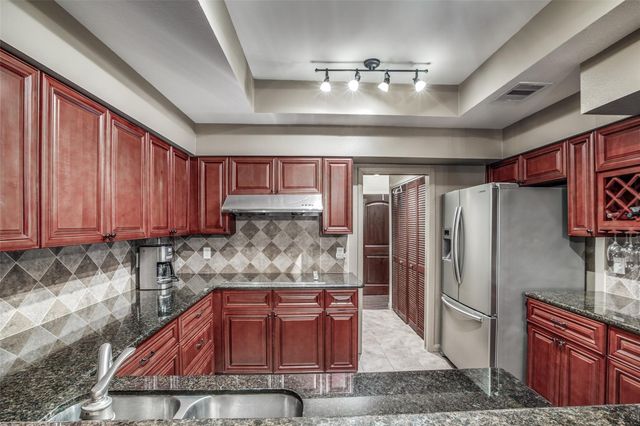 246 Litchfield Lane, Houston, TX 77024