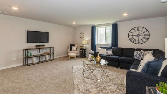 600 Ella Avenue, Tiffin, IA 52340