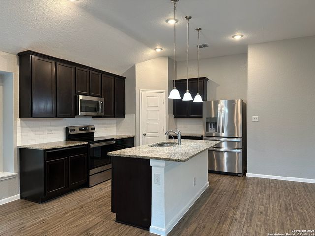 1116 Eagle, Seguin, TX 78155