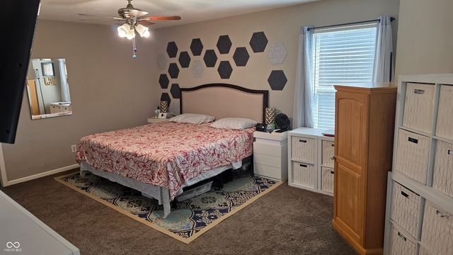 765 Country Gate Drive, Whiteland, IN 46184