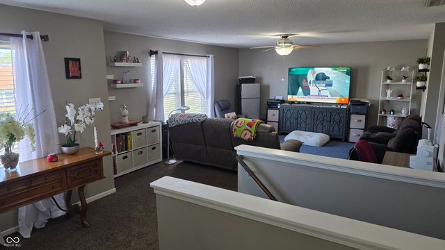 765 Country Gate Drive, Whiteland, IN 46184