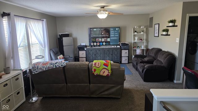765 Country Gate Drive, Whiteland, IN 46184