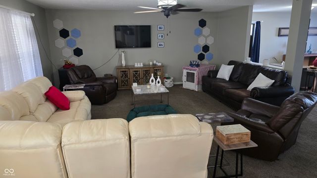 765 Country Gate Drive, Whiteland, IN 46184